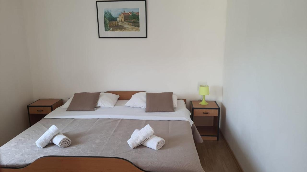 Apartments Irena Božava Zewnętrze zdjęcie