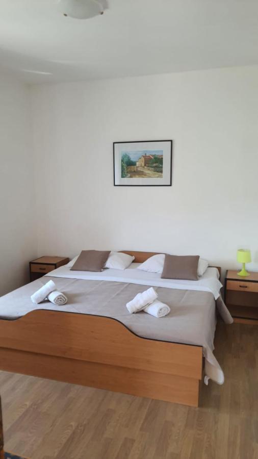 Apartments Irena Božava Zewnętrze zdjęcie