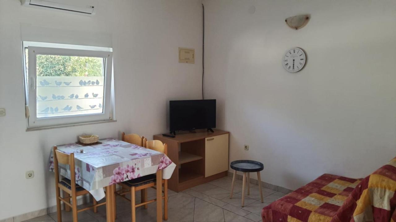 Apartments Irena Božava Zewnętrze zdjęcie