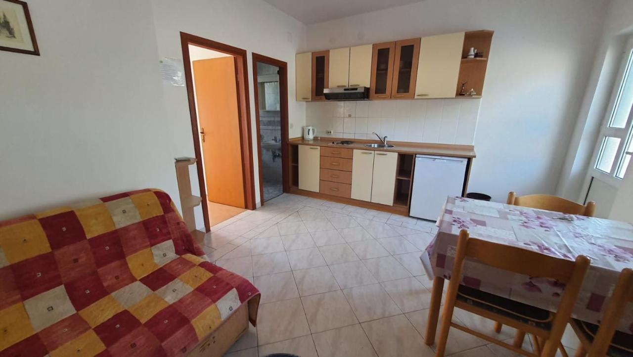 Apartments Irena Božava Zewnętrze zdjęcie