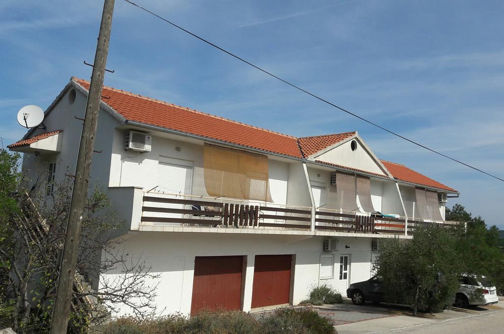 Apartments Irena Božava Zewnętrze zdjęcie
